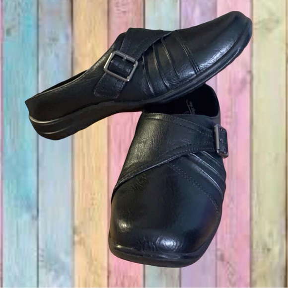 easy street Shoes - Easy Street Comfort Wave Black Mule Shoes